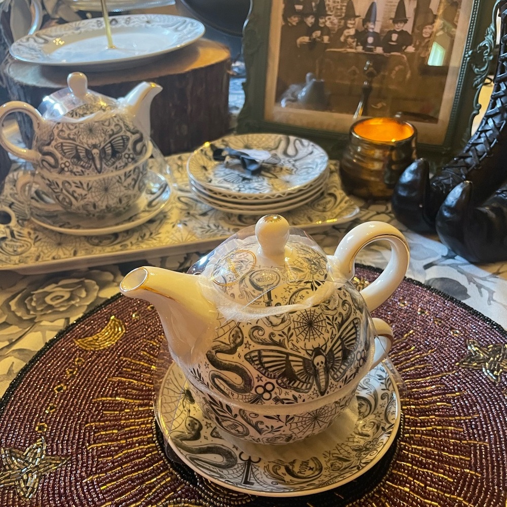 GRACE TEAWARE NEW Gothic Tea For 1 With Skulls And Moth Design Teapot/Teacup Set